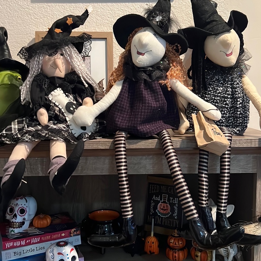 Three witch shelf sitters